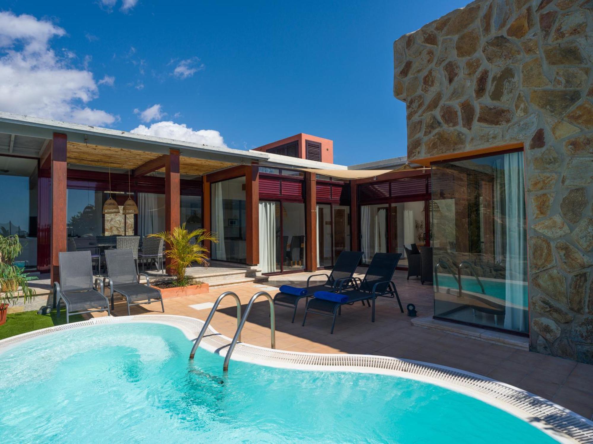 Tauro Villa